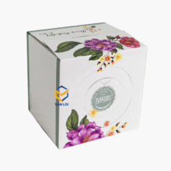 Hộp đựng bánh kem họa tiết hoa đơn giản